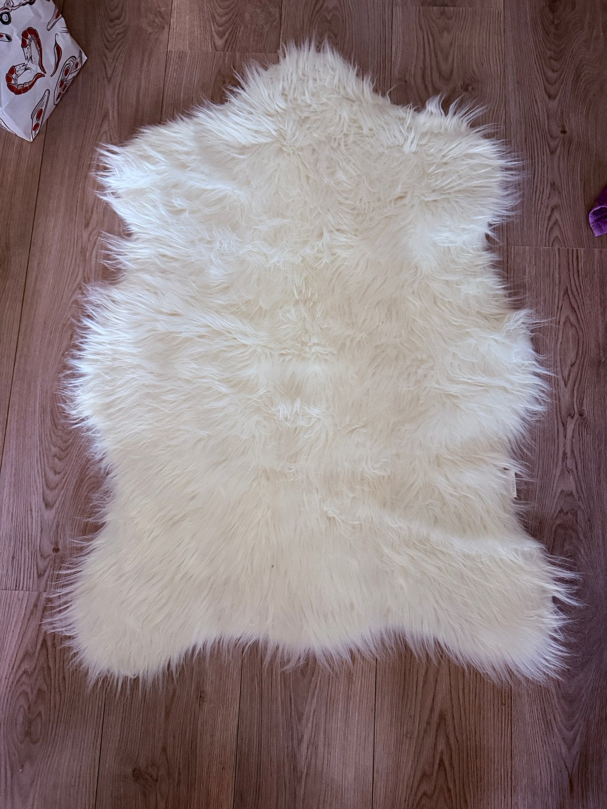 Zacht wit schapenvacht vloerkleed, 100 tot 150 cm, Wit, Zo goed als nieuw, Overige vormen