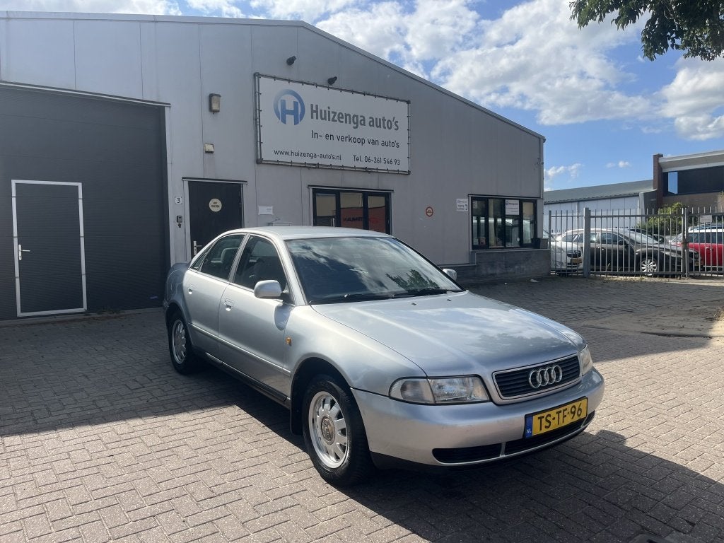 Audi A4 Limousine 1.6 Advance| Sedan| (bj 1998), Auto's, Oldtimers, Bedrijf, Te koop, ABS, Airbags, Alarm, Centrale vergrendeling