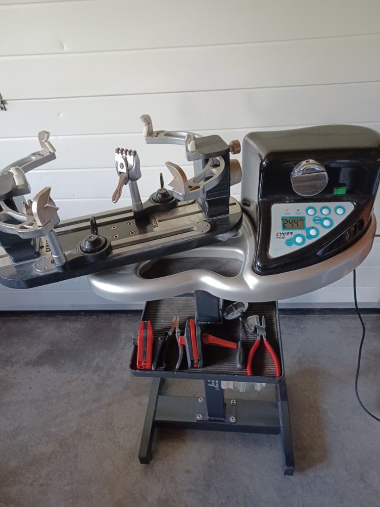 Tyger T-630 Elektronische Bespanmachine, Sport en Fitness, Tennis, Ophalen of Verzenden, Overige merken