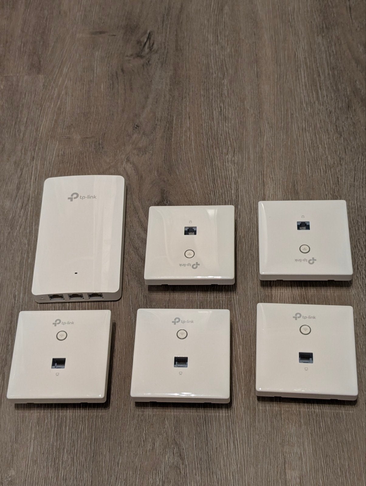 TP-Link EAP115-Wall en EAP225-Wall Access Points, Computers en Software, Accesspoints, Ophalen of Verzenden, Gebruikt, TP-Link