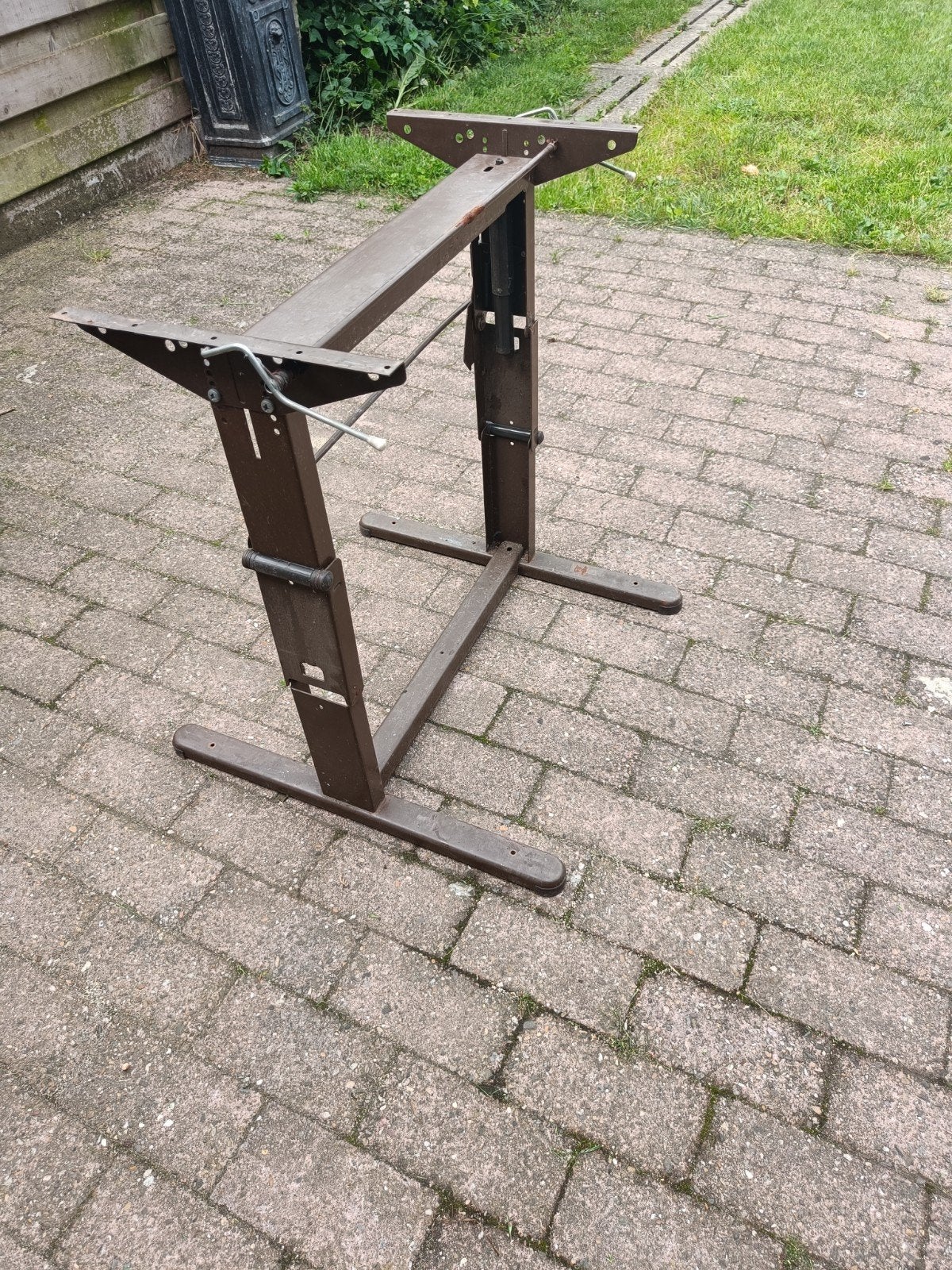 Tafelframe voor camper of caravan., Ophalen