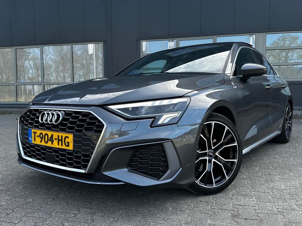 Audi A3 35 TFSI 150PK 2023 S-Line / Pano / Met garantie, Auto's, Audi, 1498 cc, 4 cilinders, Leder en Stof, Origineel Nederlands