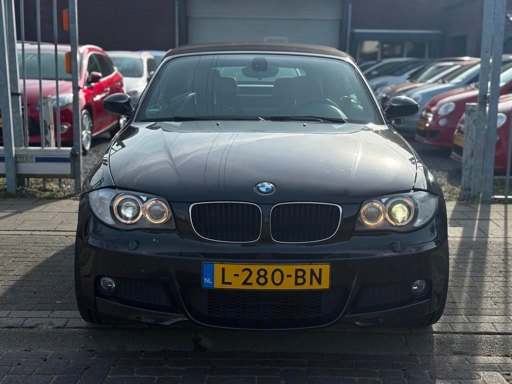 BMW 1-serie Cabrio 120i | M-Sport uitgevoerd | Xenon | Leder, Auto's, 4 cilinders, Cabriolet, Zwart, Leder