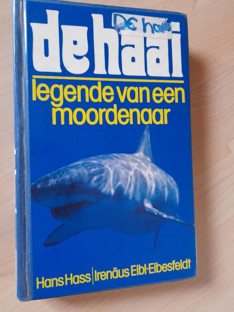 DE HAAI Hans Hass LEGENDE VAN EEN MOORDENAAR, Ophalen of Verzenden, Gelezen