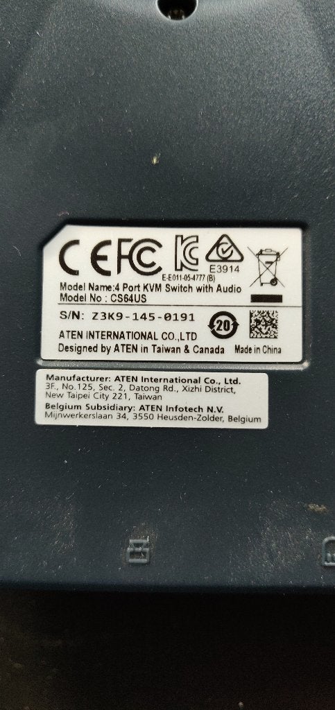 ATEN CS84US 4-poorts KVM Switch met Audio, Ophalen of Verzenden, ATEN, Docking station, Gebruikt