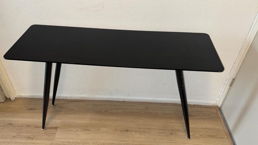Zwarte bijzettafel, Huis en Inrichting, Tafels | Bijzettafels, 45 tot 60 cm, Minder dan 55 cm, Gebruikt, Ophalen of Verzenden