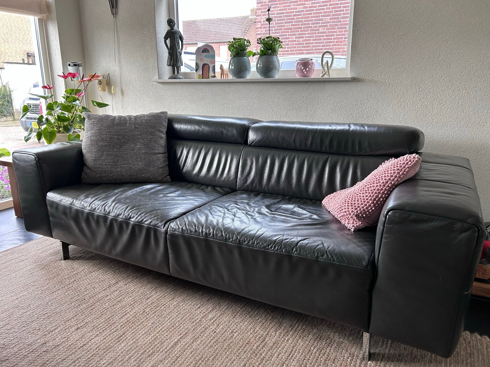 Zwarte leren bankstel met opklapbare hoofdsteunen, Huis en Inrichting, Gebruikt, Design, Driepersoons, Ophalen of Verzenden