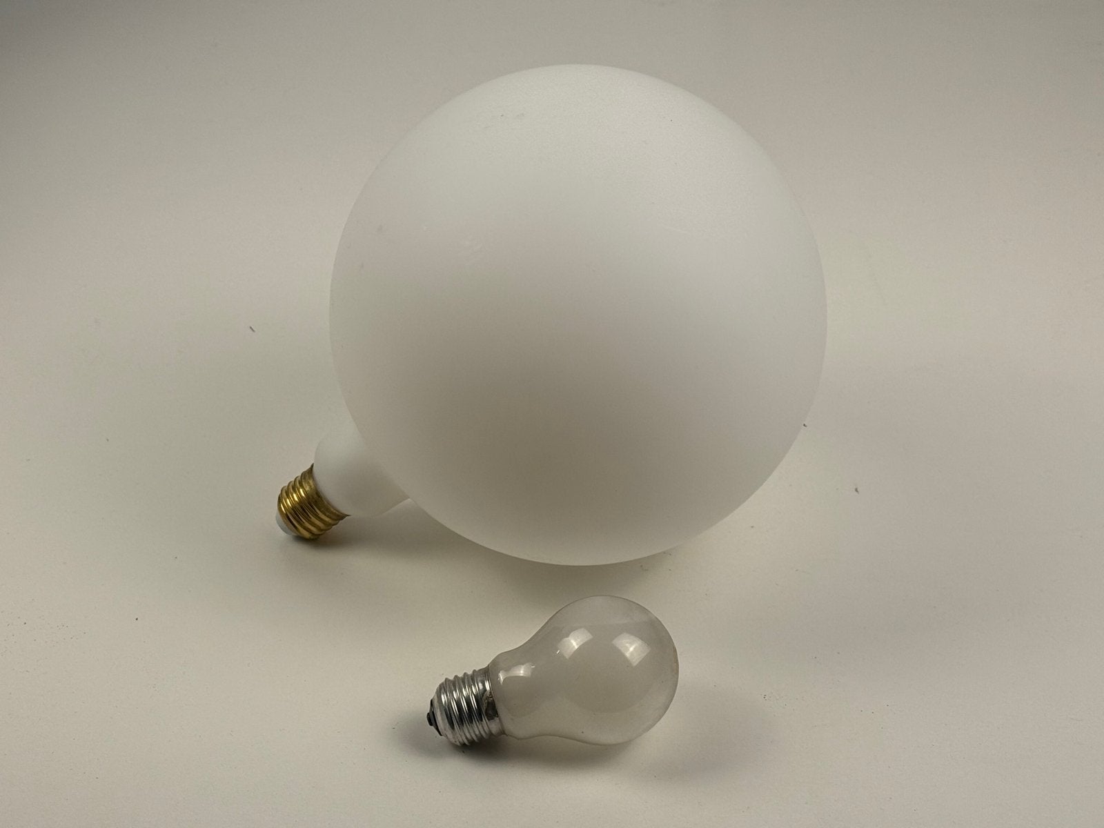 20x MEGA EGLO G200 LED globe 20 cm E27 supergroot, Led-lamp, Eglo, Dimbaar, Nieuw