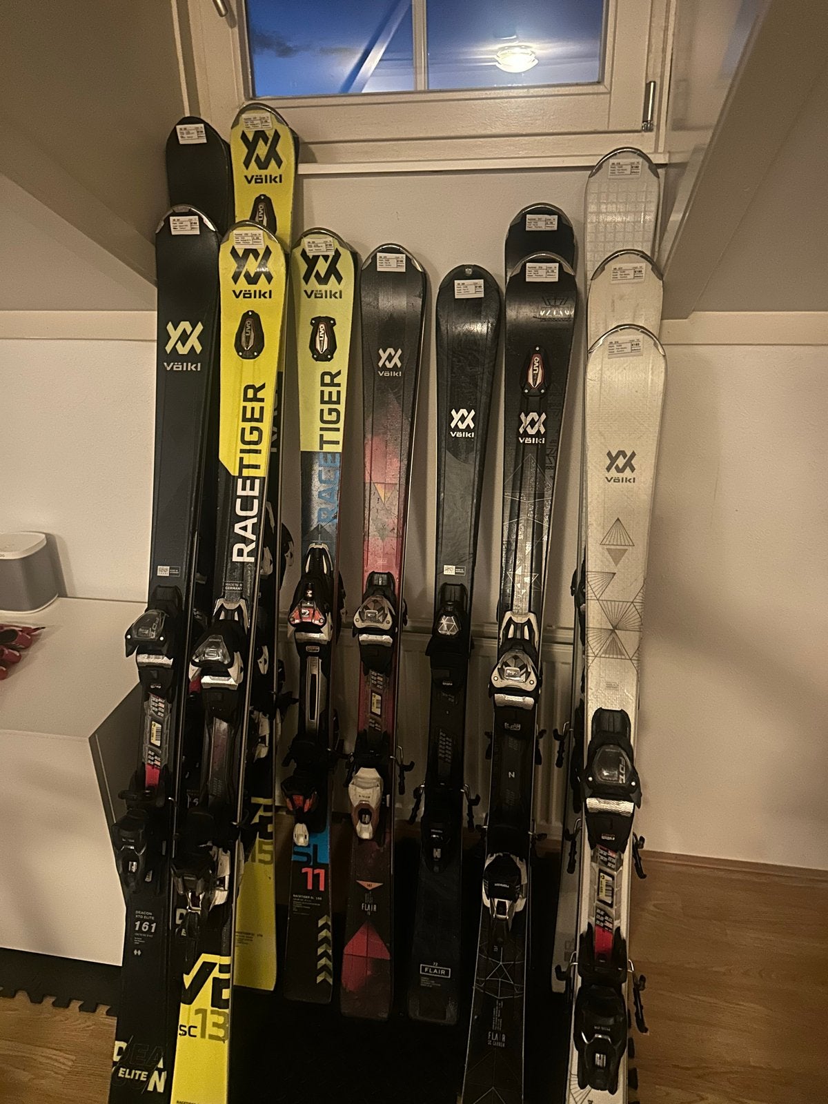 ski's partij (105 paar) + 45 paar stokken, Sport en Fitness, 160 tot 180 cm, Gebruikt, Skiën, Ski's