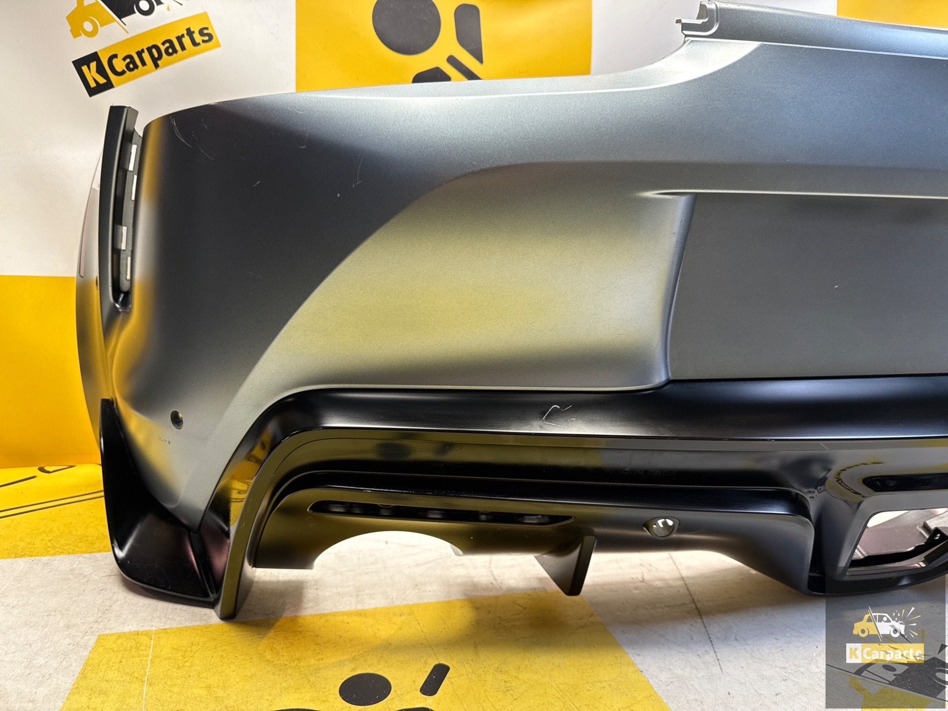 TOYOTA SUPRA V ACHTERBUMPER 51128811312 Origineel 6XPDC, Info@fabrikant.eu, Fabrikantstraat 1
1000 AA  Amsterdam, NL, Ophalen of Verzenden