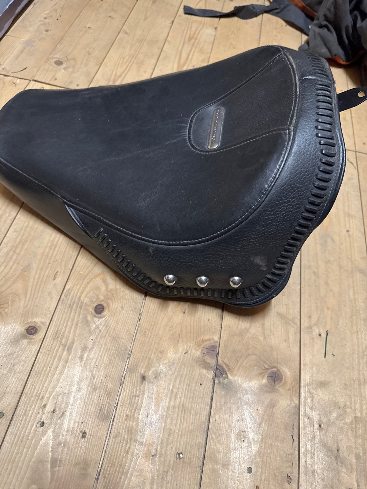 Solo Seat Harley Davidson met buddy seat, Ophalen of Verzenden, Gebruikt