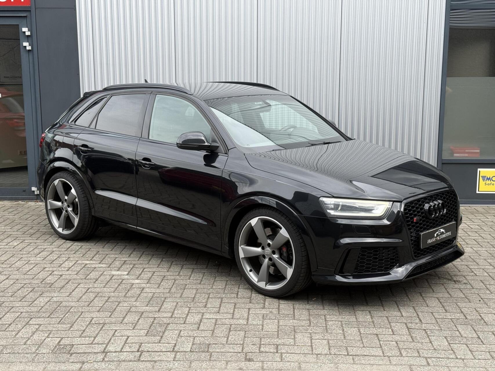 Audi RS Q3 2.5 TFSI RS Q3 quattro, Auto's, Audi, Euro 5, Gebruikt, Zwart, Zwart