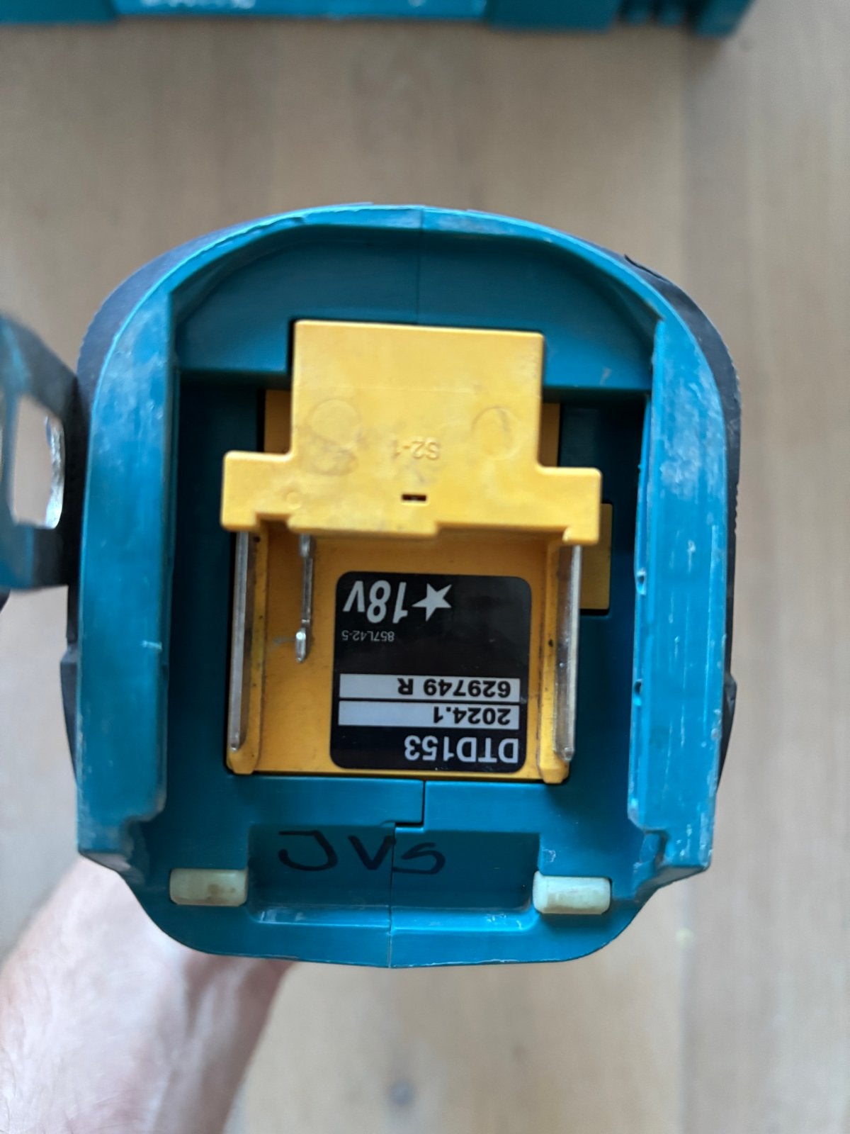 Makita DTD153 18V Accu Slagschroevendraaier, Gebruikt, Variabele snelheid, Ophalen of Verzenden, Boor- en Schroefmachine