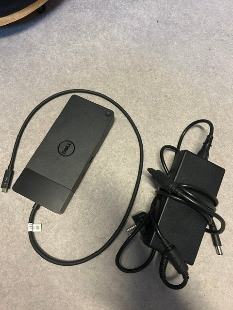 Dell WD22TB4 Docking Station incl. 180W adapter (USB-C) zgan, Ophalen of Verzenden, Zo goed als nieuw, Docking station, DELL