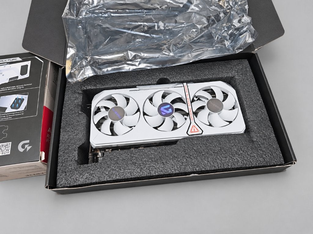 GIGABYTE Radeon RX 9070 XT GAMING OC ICE 16G, Computers en Software, GDDR6, Nieuw, Ophalen of Verzenden, PCI-Express 5