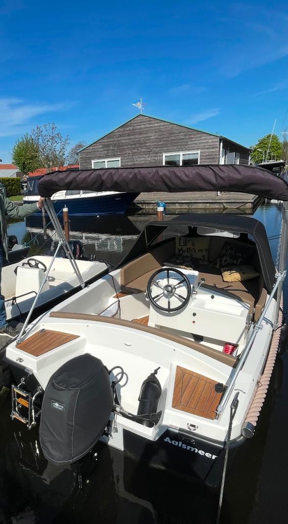 Zeer complete en nette sloep 4-Family 495 met 30 pk Suzuki, Ophalen, 10 tot 30 pk, Zo goed als nieuw, Snelvarend