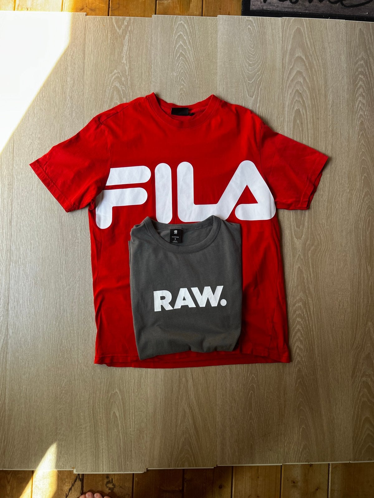 Fila en RAW T-shirt (gedragen, met vlekjes), Kleding | Heren, Ophalen of Verzenden, Gedragen, Maat 48/50 (M), Rood
