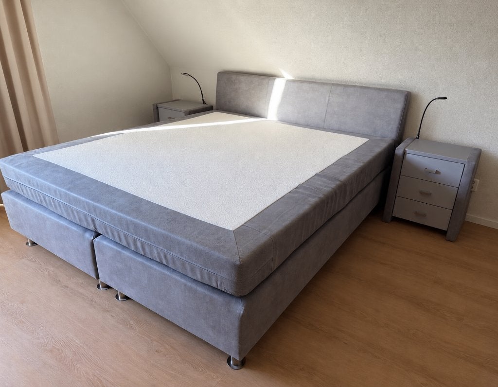 Luxe boxspring 180x200 cm incl. topper en nachtkastjes, Ophalen, Tweepersoons, Zo goed als nieuw, 180 cm