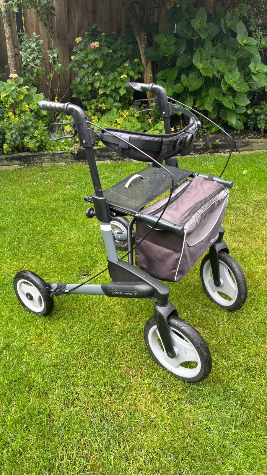 TOPRO Olympos rollator (breed model M), Diversen, Rollators, Ophalen of Verzenden, Opvouwbaar, Gebruikt