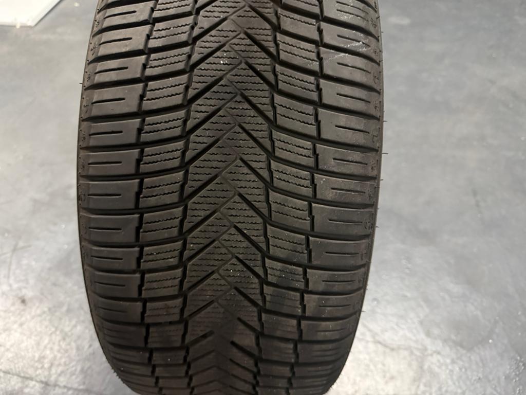 4x 235 40 19 96Y XL Aptany All Season DEMO (gecupt) DOT2225, 19 inch, Gebruikt, Ophalen of Verzenden, 235 mm