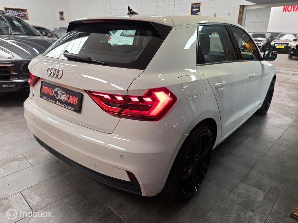 Audi A1 Sportback 35 TFSI /Lane Assist / Carplay/ Led paket, Auto's, 4 cilinders, 150 pk, Wit, Bedrijf
