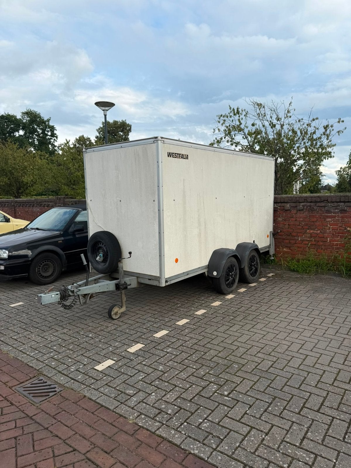 Westfalia Gesloten Aanhangwagen - Dubbelasser, Auto diversen, Aanhangers en Bagagewagens, Ophalen, Gebruikt
