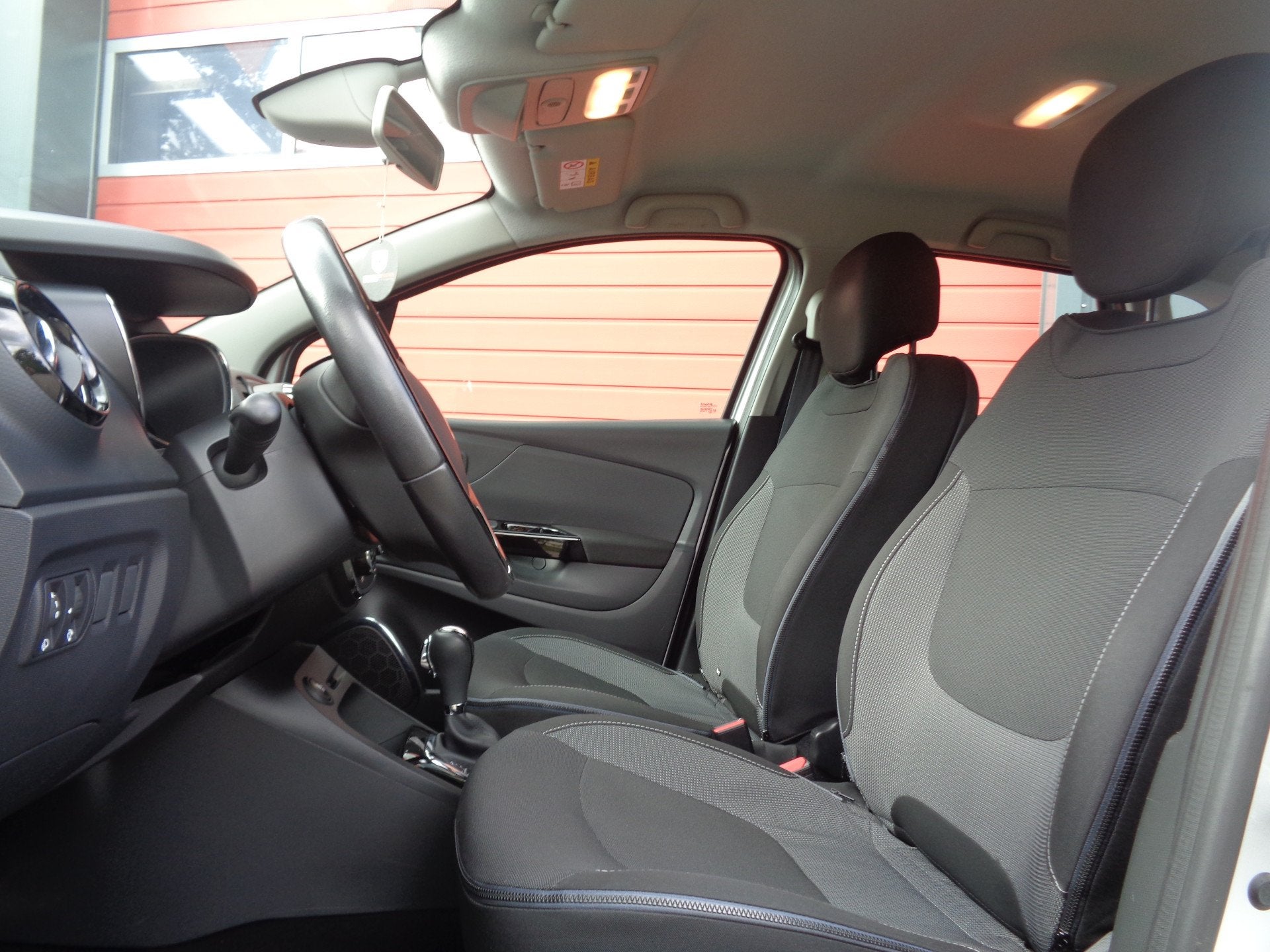 Renault Captur 1.2 TCe Dynamique 120PK Automaat Clima Navi C, 4 cilinders, Origineel Nederlands, 19 km/l, SUV of Terreinwagen