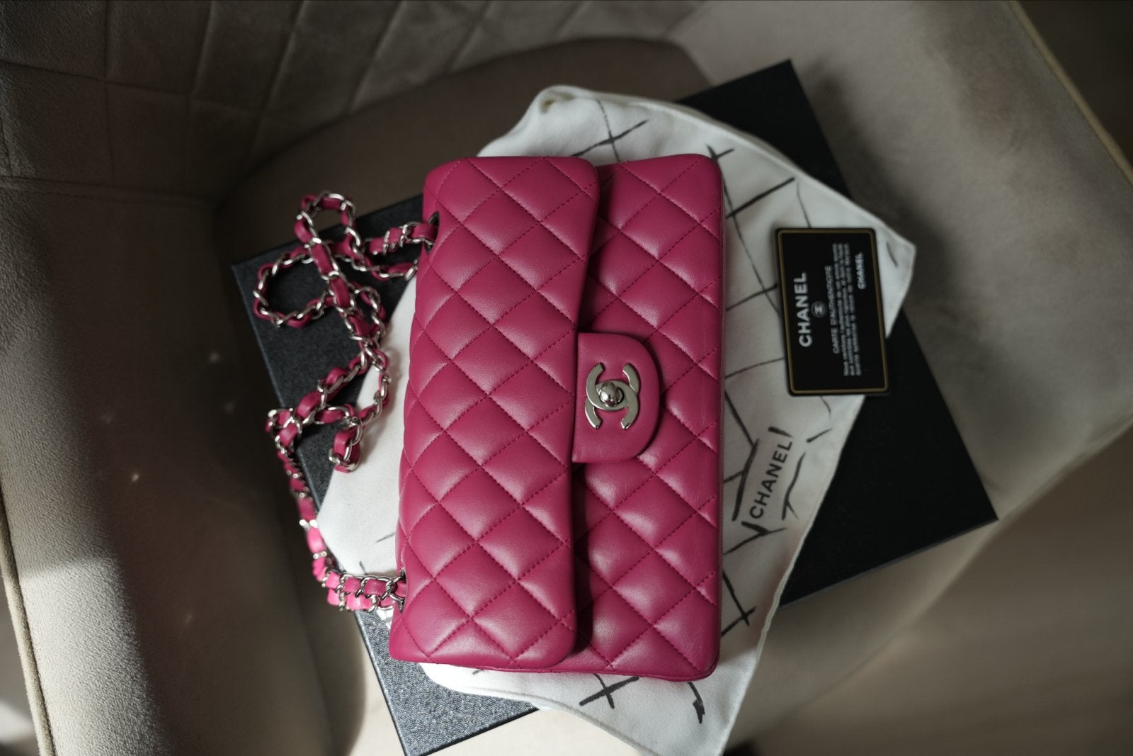 Chanel Flap Bag Small - Donkerroze, Ophalen of Verzenden, Zo goed als nieuw, Roze, Schoudertasje