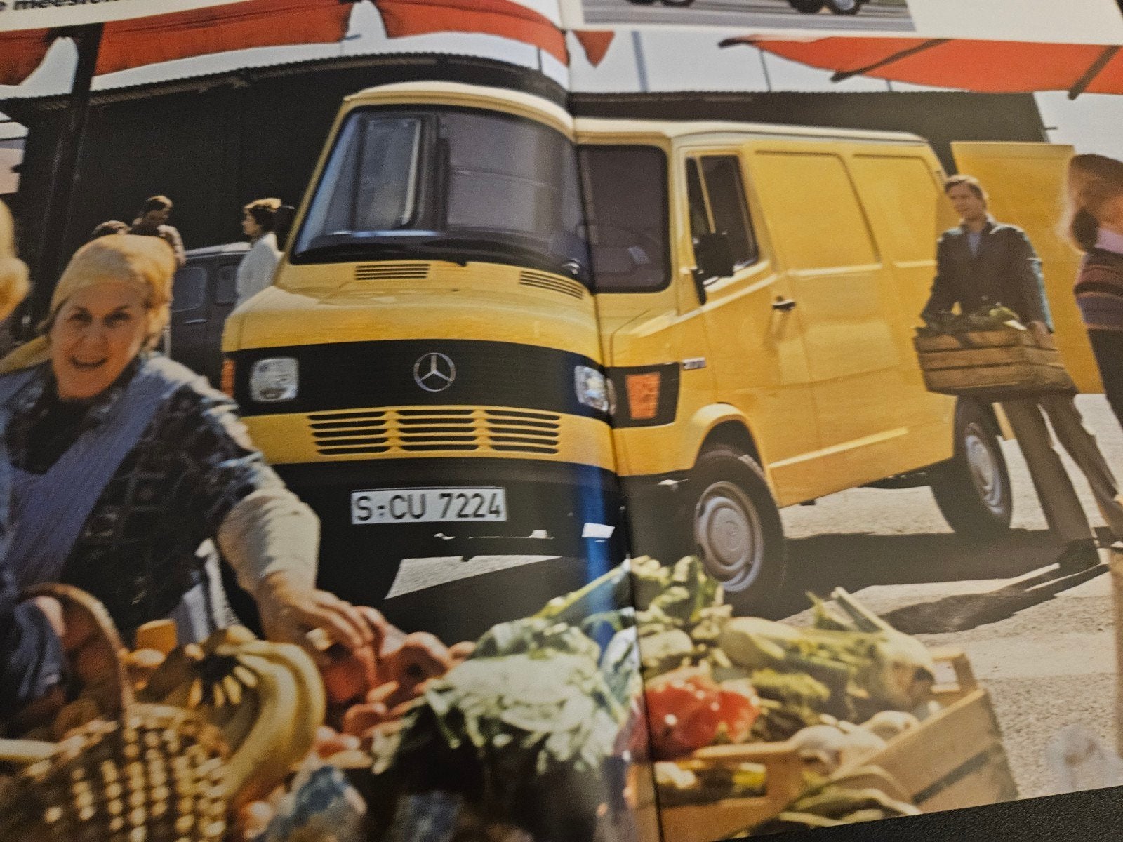 Brochure Mercedes-Benz Bestelwagen207D, 208, 307D, 308 1982, Ophalen of Verzenden, Zo goed als nieuw, Mercedes