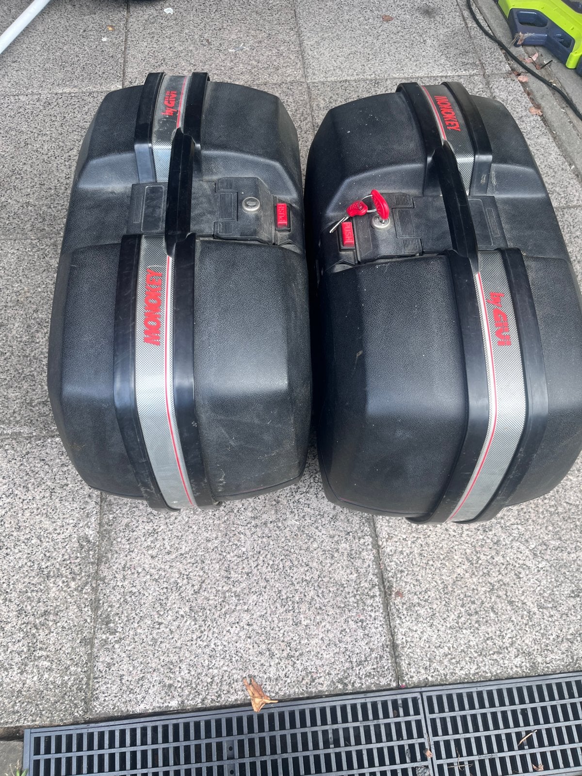 2 Givi zijkoffers 45L - ook als topkoffer te gebruiken, Ophalen, Gebruikt