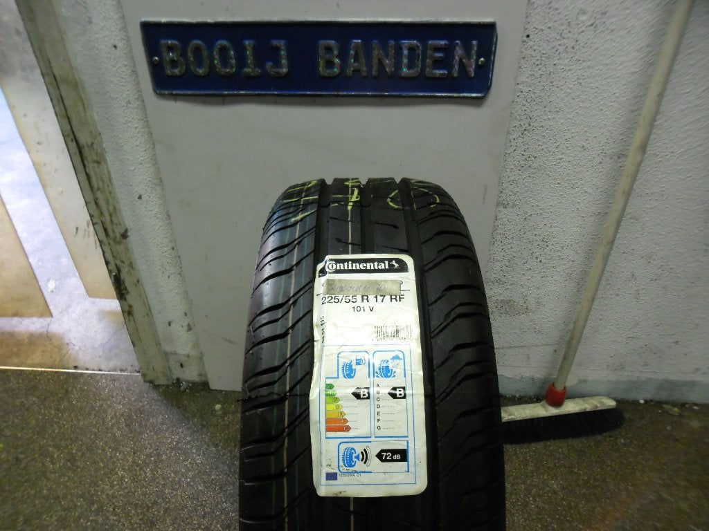 225 55 17c nieuwe continental vancocntact, Bestelwagen, Banden en Velgen, Nieuw, 17 inch