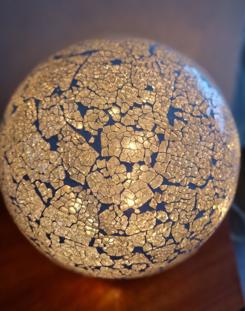 Verlichte mozaiek glasbol 30cm, Huis en Inrichting, Lampen | Tafellampen, Ophalen, Zo goed als nieuw, Glas, Met stekker