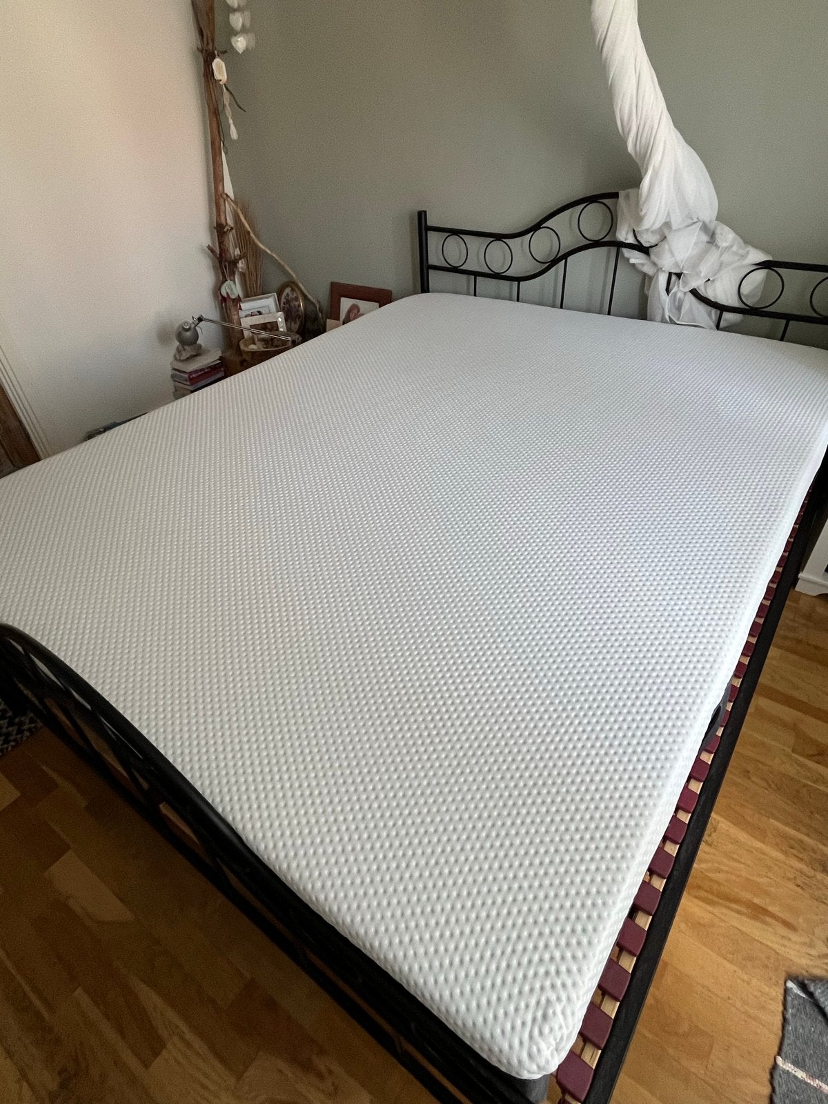 Emma matras 160x200 cm met bedframe en lattenbodem, Ophalen, Tweepersoons, Zo goed als nieuw, Matras