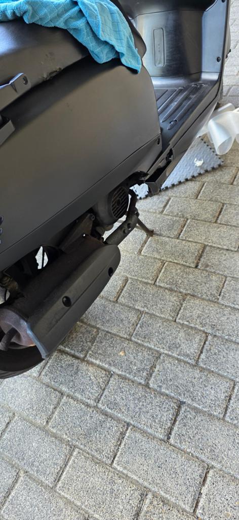 Gezocht: Uitlaat voor Kymco Like 50 (regio Rotterdam), Ophalen of Verzenden