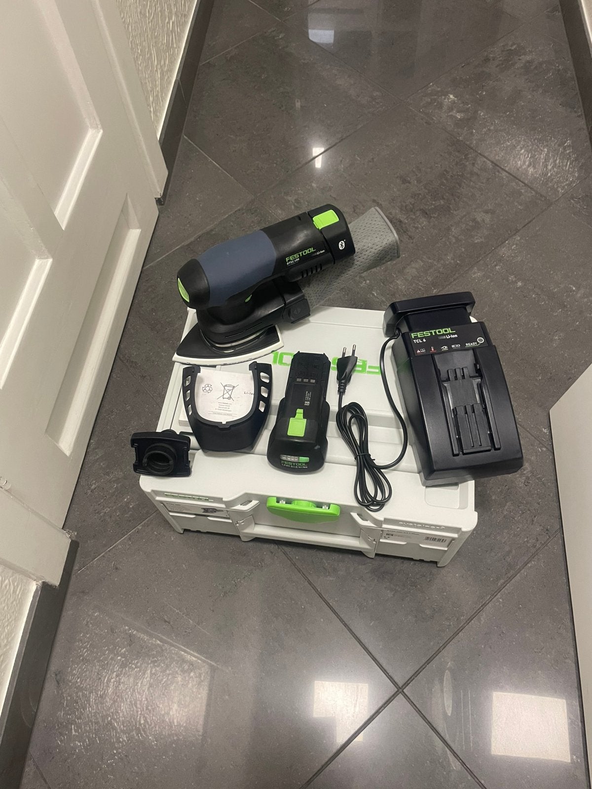 Festool DTSC 400 Li 3,1 I-Plus 18V deltaschuurmachine., Ophalen of Verzenden, Zo goed als nieuw, Minder dan 600 watt, Vlakschuurmachine