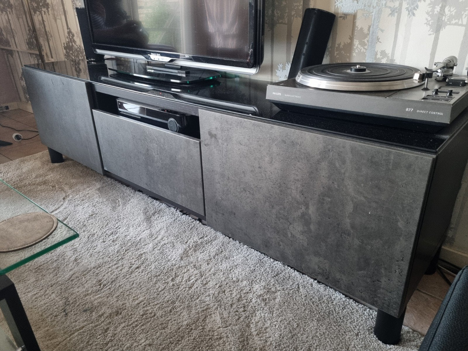 Tv meubel Besta, Ophalen