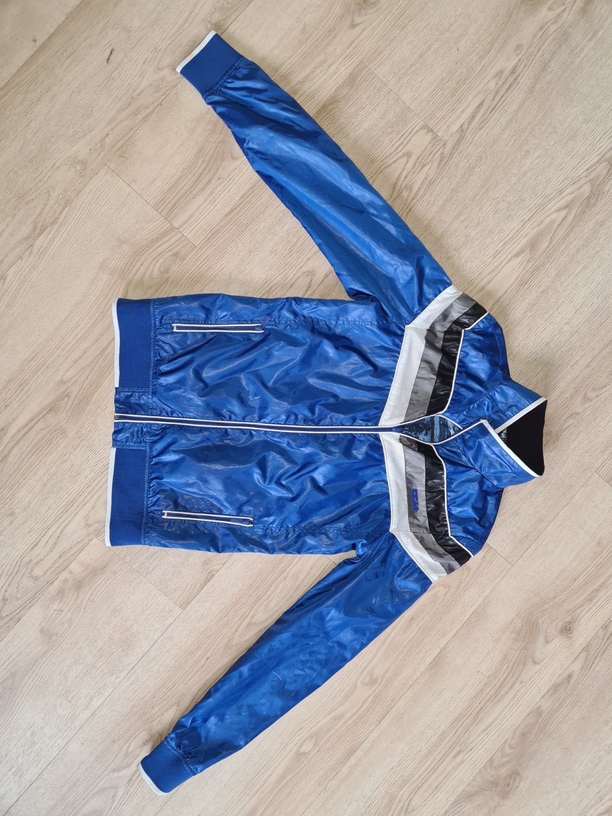 Blauwe windjack maat 170 - Twee kanten draagbaar, Ophalen of Verzenden, Gebruikt, Jongen of Meisje, Jas