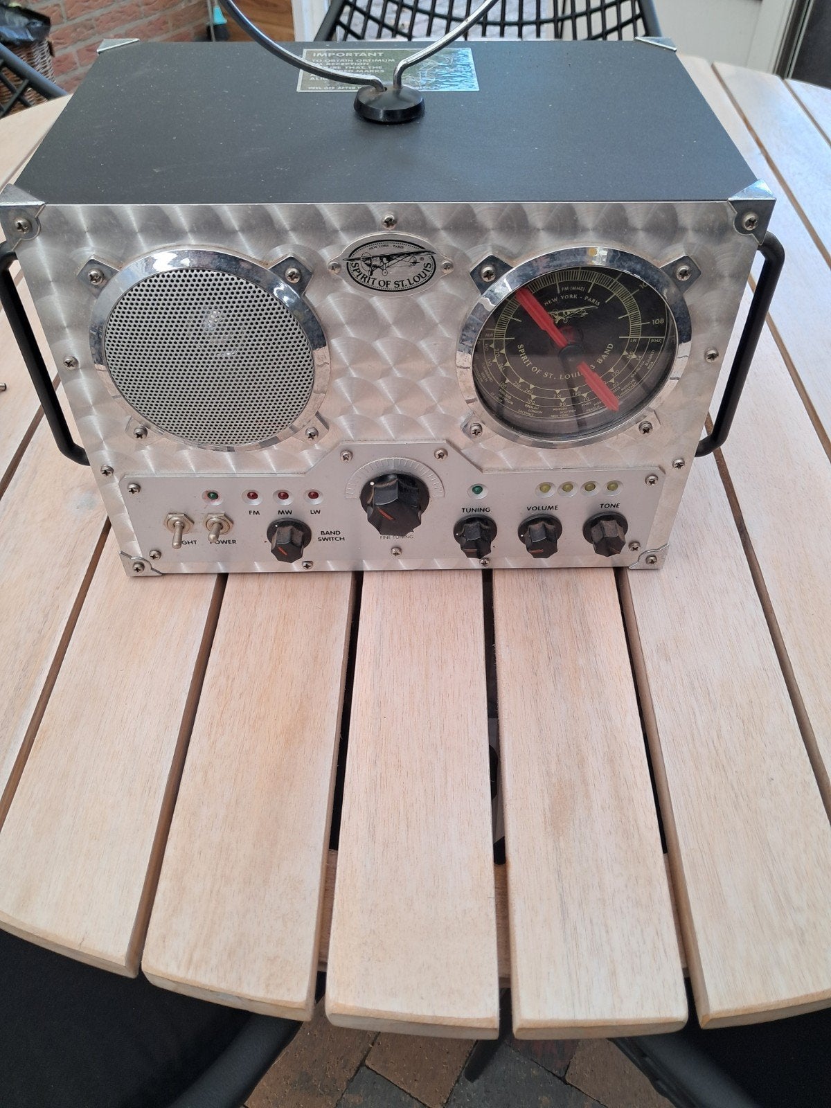 Te koop radio.15 euro, Ophalen