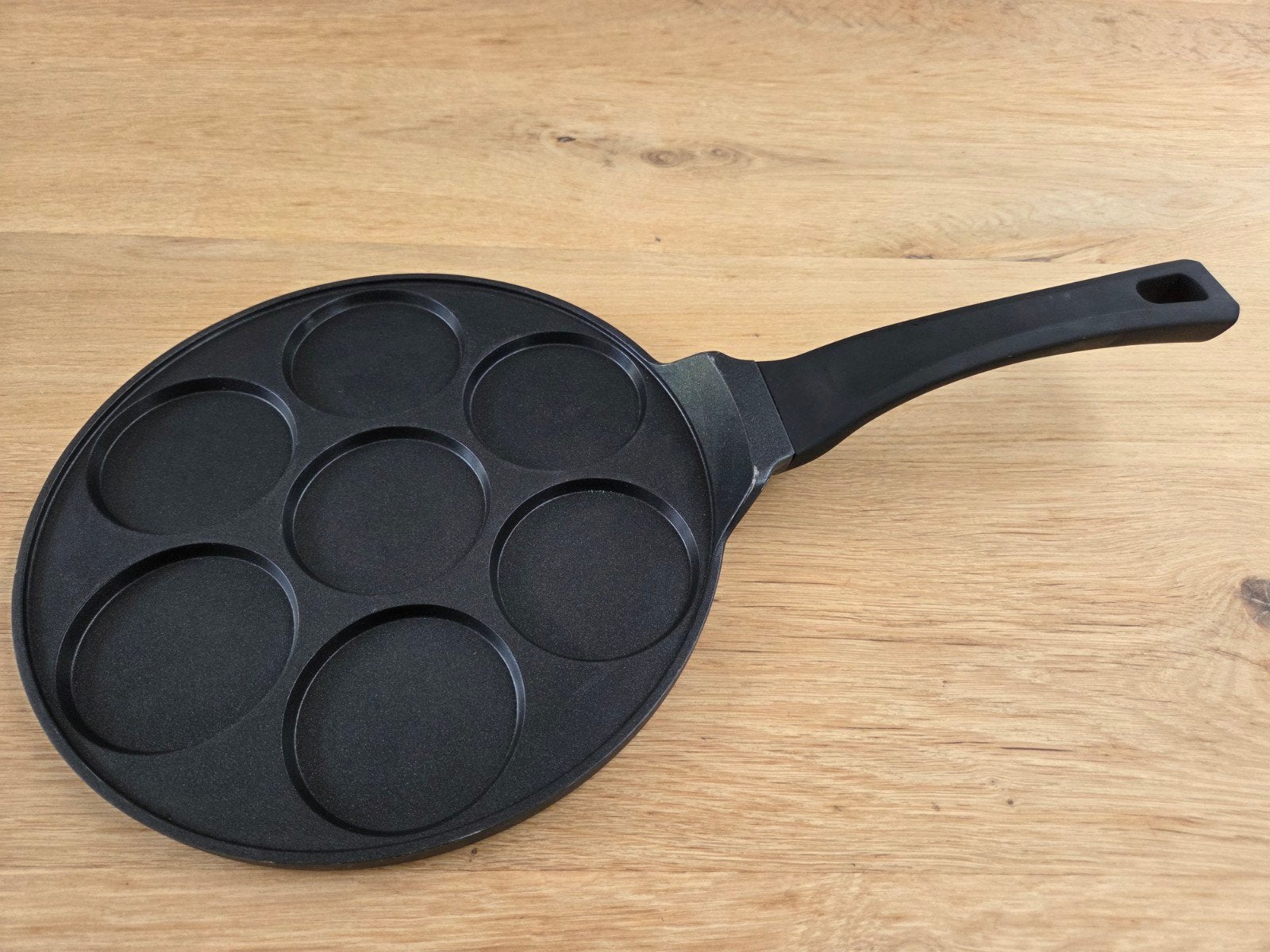 Biko pannenkoekjes- / baghrirpan - 7 vakken, Huis en Inrichting, Aluminium, Zo goed als nieuw, Antiaanbaklaag, Overige merken