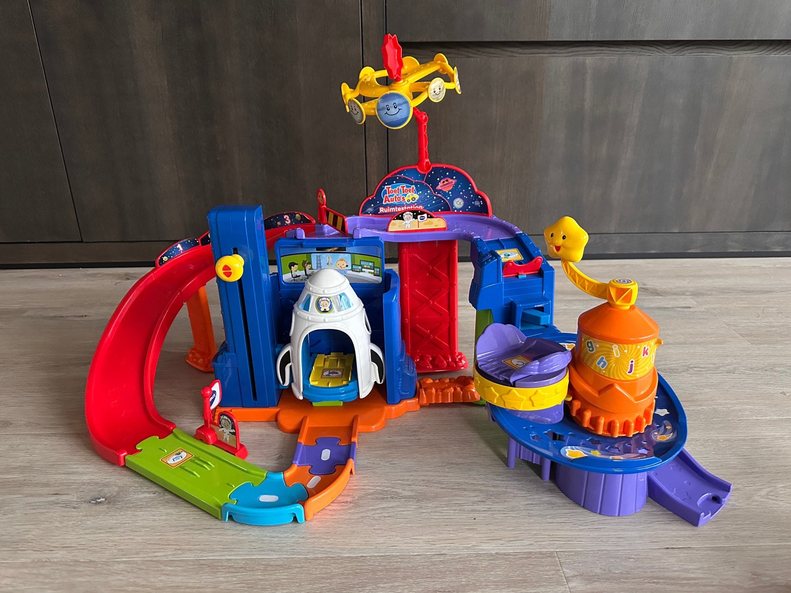 Vtech toet toet auto ruimtestation, Ophalen, Zo goed als nieuw, 2 tot 4 jaar
