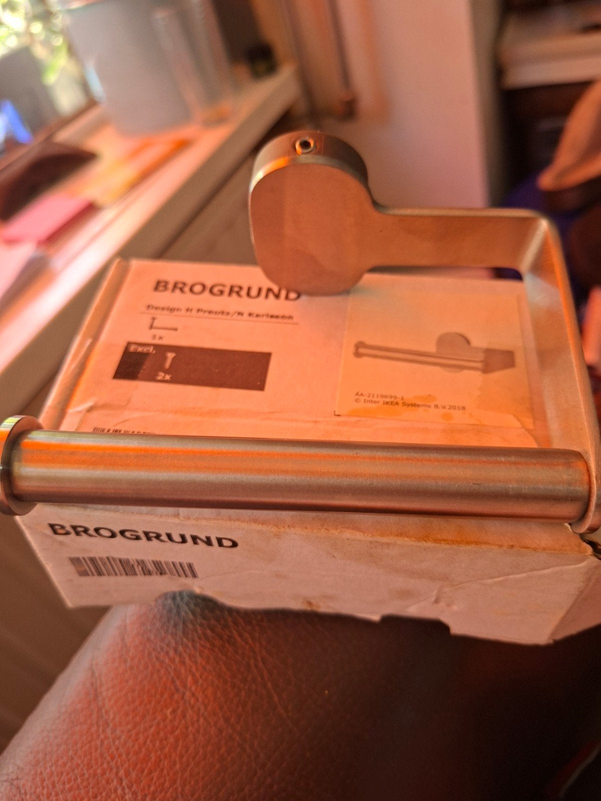 IKEA Brogrund closetrolhouder 5 euro, Ophalen, Nieuw, Grijs, Overige typen
