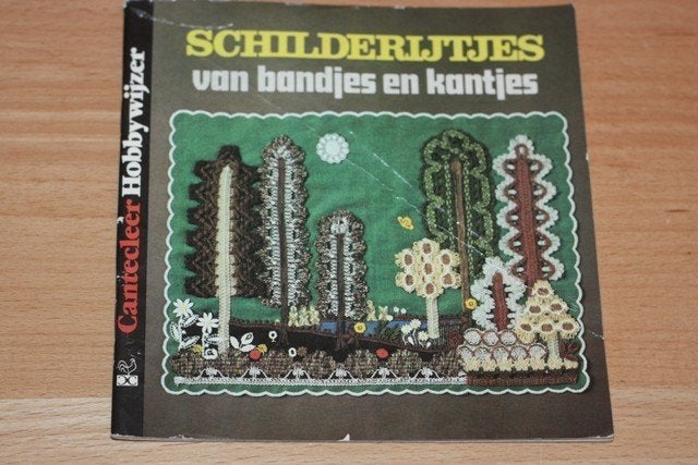 Schilderijtjes van bandjes en kantjes chw 10, Ophalen of Verzenden, Gelezen, Overige onderwerpen, Geschikt voor kinderen