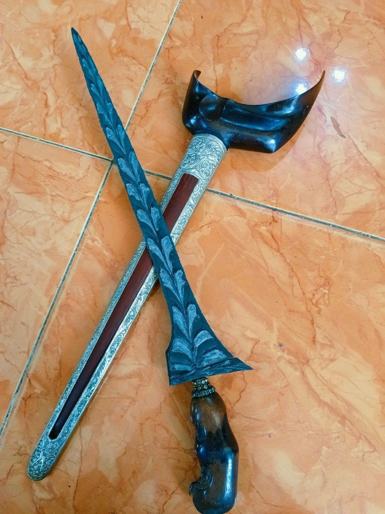 Antieke Keris Brojol Pamor Ron Genduru Nagasarihout SVH62, Indonesië, Meerkleurig, Wapen, Gesneden