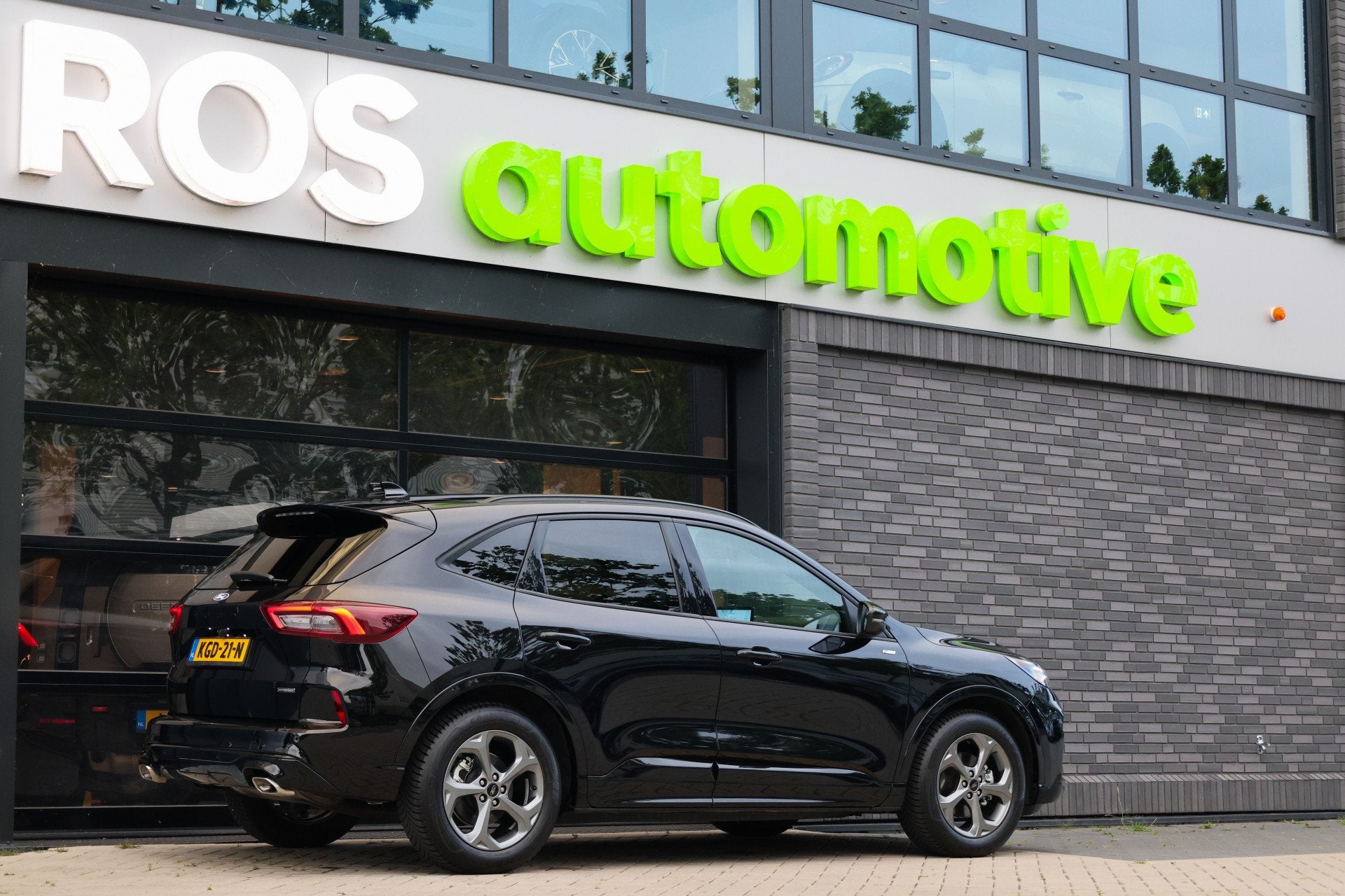 Ford Kuga 2.5 FHEV ST-LINE | BTW | STOEL+STUURWIELVERWARMING, Auto's, Ford, Automaat, Gebruikt, Euro 6, 1589 kg