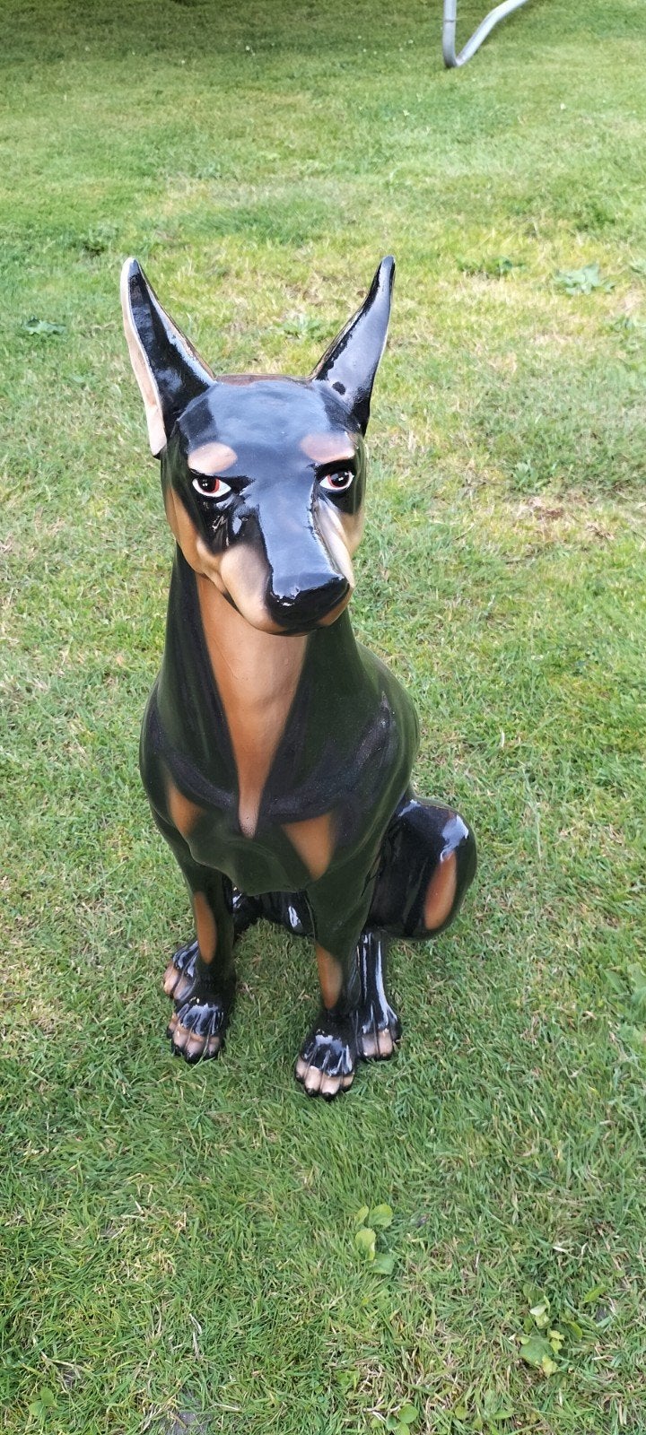 Grote Dobermann Hondenbeeld Tuinbeeld Decoratie, Ophalen, Zo goed als nieuw, Kunststof, Dierenbeeld