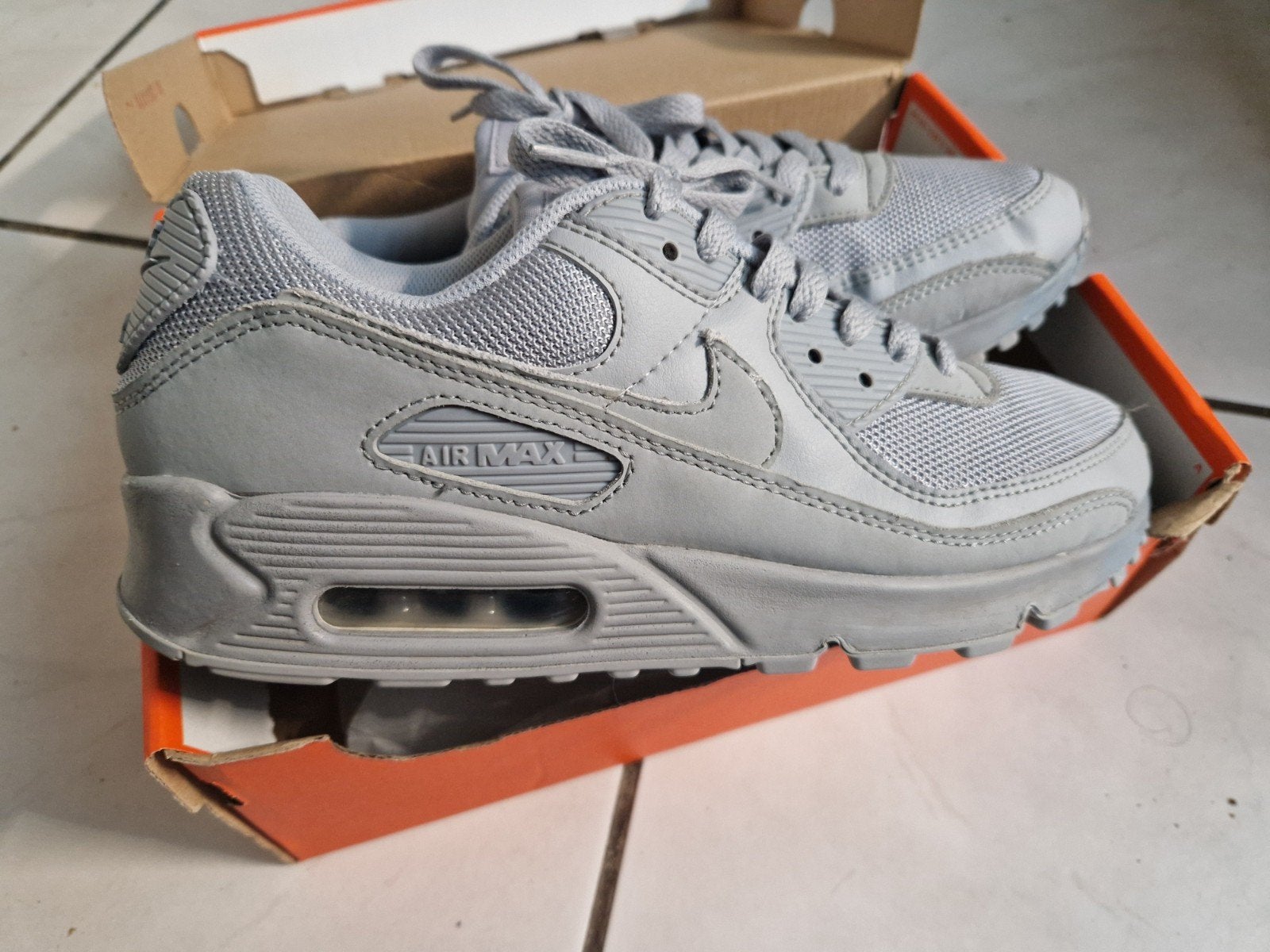 Nike Air Max 90 - Grijs - Maat 41, Kleding | Dames, Nike, Ophalen of Verzenden, Grijs, Sneakers of Gympen