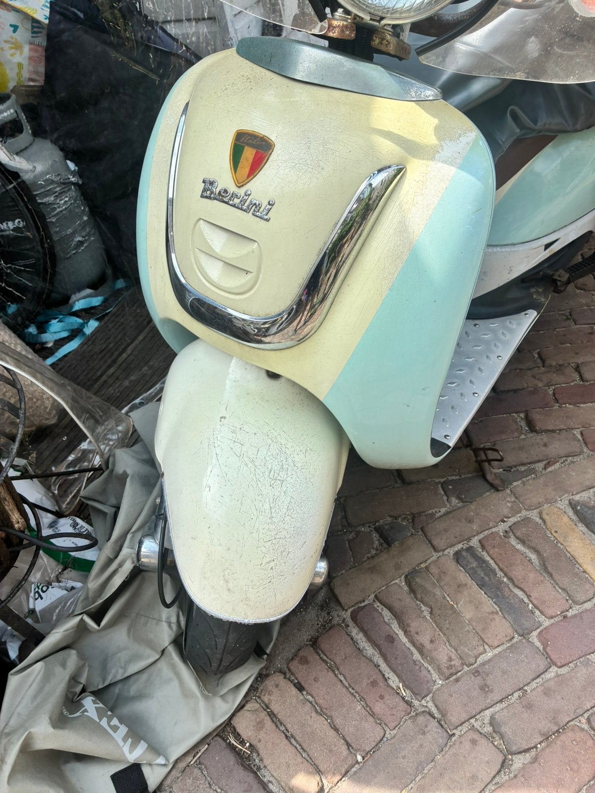 Retro scooter Berini (sloop) gratis zonder kenteken!, Fietsen en Brommers, Brommeronderdelen | Scooters, Ophalen