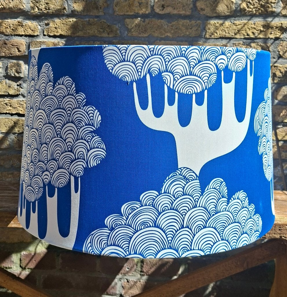 Grote lampenkap blauw wit Handgemaakt, Huis en Inrichting, Hanglamp, Blauw, Rond, Ophalen of Verzenden
