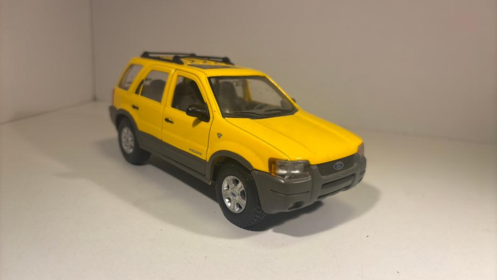 Ford escape maisto 1.24, Hobby en Vrije tijd, Maisto, Ophalen of Verzenden, A, A