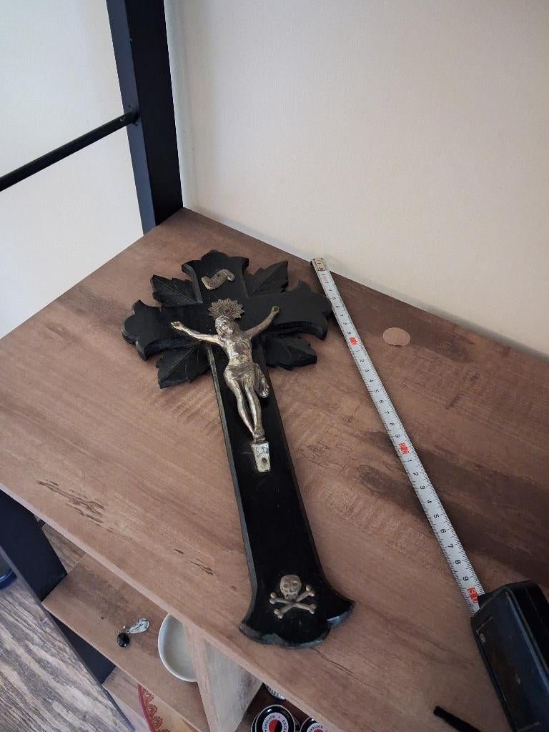 Antiek katholiek kruisbeeld / memento mori, Ophalen of Verzenden